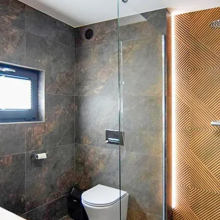 Amazing In Zawory With Sauna 別荘 *